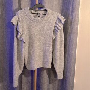 H&M Gray Ruffled Sweater Top
